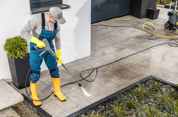 Why Choose Our Certified Pressure Washing Experts for Your Project Needs in Florida, NY?